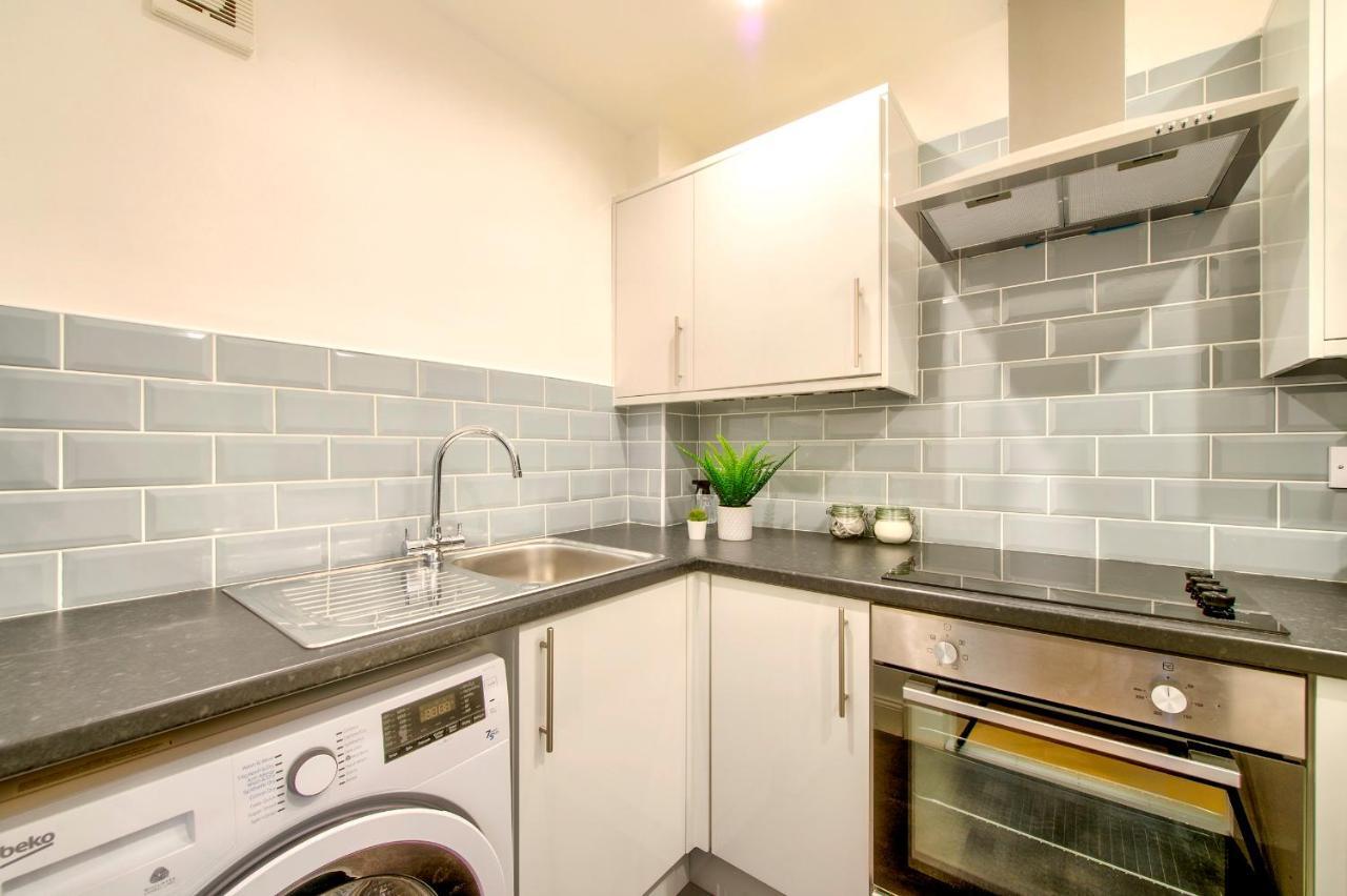 Ferienwohnung Pass The Keys Stylish 2 Bed In Heart Of West End Glasgow Exterior foto