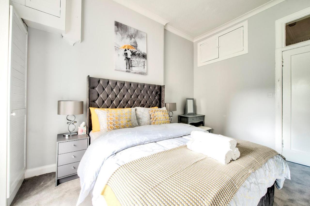 Ferienwohnung Pass The Keys Stylish 2 Bed In Heart Of West End Glasgow Exterior foto