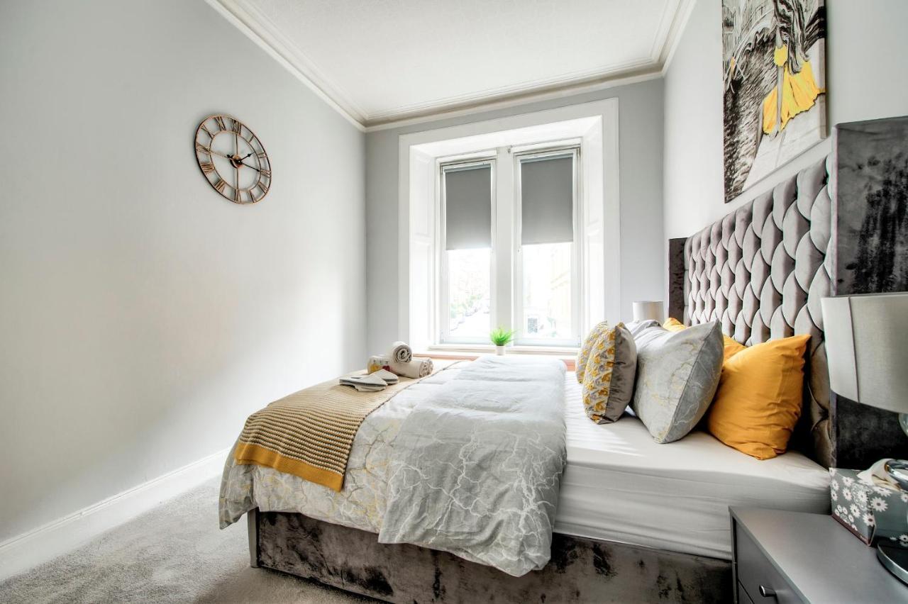 Ferienwohnung Pass The Keys Stylish 2 Bed In Heart Of West End Glasgow Exterior foto