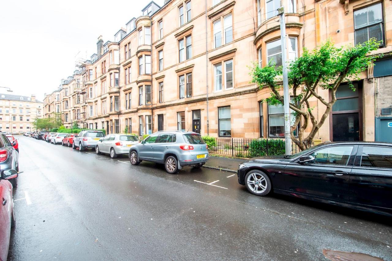 Ferienwohnung Pass The Keys Stylish 2 Bed In Heart Of West End Glasgow Exterior foto
