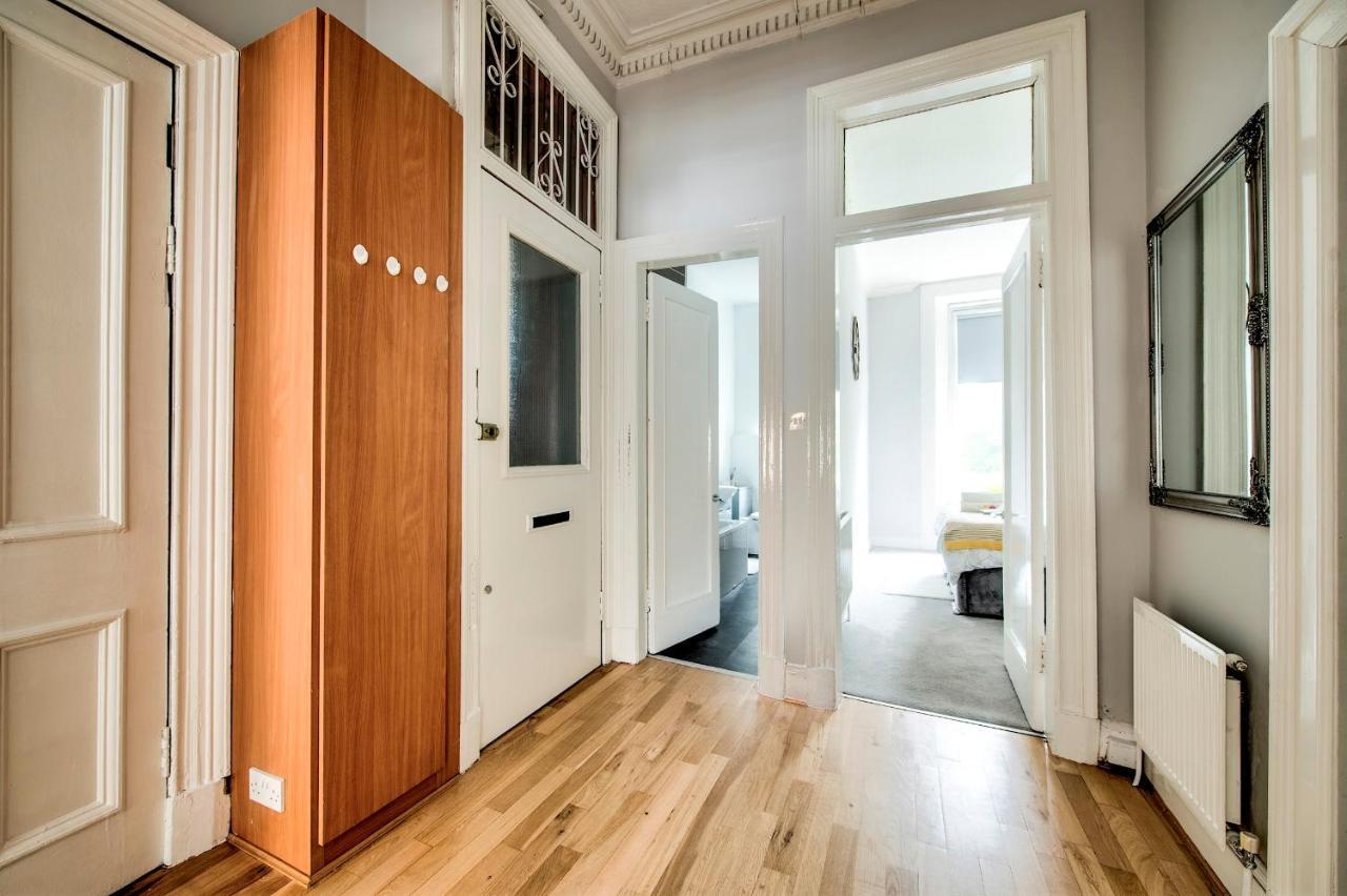 Ferienwohnung Pass The Keys Stylish 2 Bed In Heart Of West End Glasgow Exterior foto